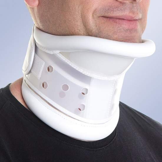 طوق العنق الصلب لدعم الرقبة rigid collar neck 2